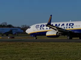 Descubre cuánto gana una azafata de Ryanair en España sueldo promedio y requisitos