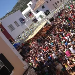 Descubre la tradicional fiesta de Sant Martí en Es Mercadal, Menorca.