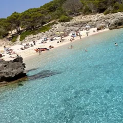 Descubre la impresionante belleza de Es Talaier en Menorca