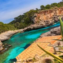 Ventajas de contratar seguros temporales para viajar a Menorca.