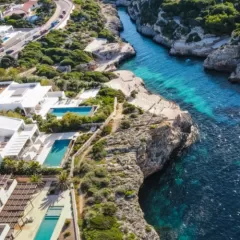 La polémica sobre la prohibición de nuevas licencias turísticas en Menorca