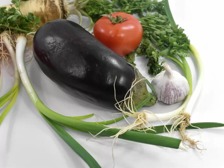 berenjenas con tomate jamon y queso al horno