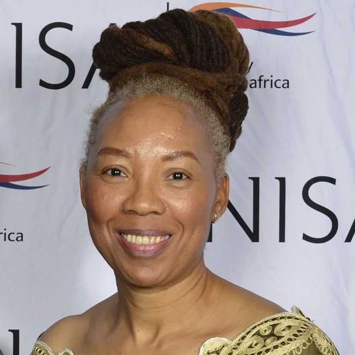 Título sugerido: Análisis comparativo de las mejores academias de peluquería en Barcelona: ¡Encuentra la opción más económica!