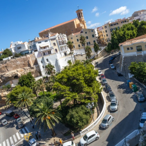 Cómo Moverse por Menorca Con o Sin Coche: 7 Opciones