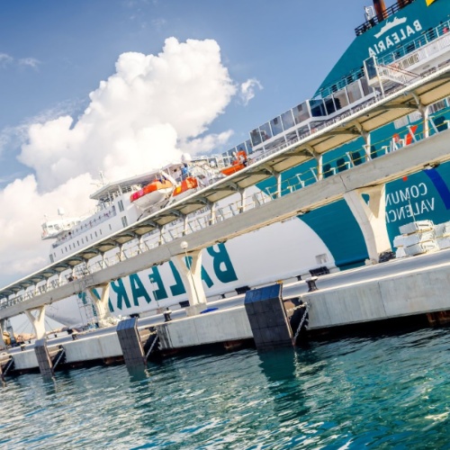 Ferris a Menorca: Cómo Llegar a la Isla en Barco
