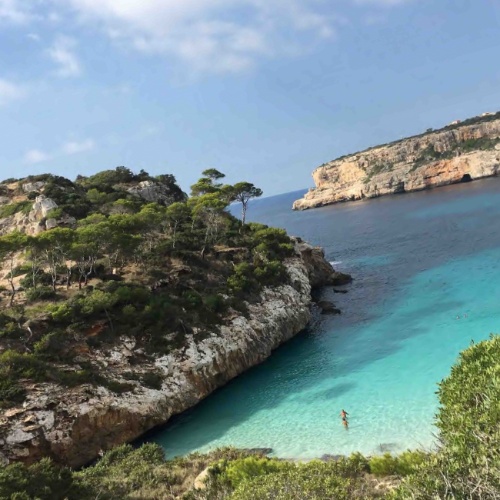 Minorca e tutte le Baleari vietano la plastica monouso su tutto il territorio