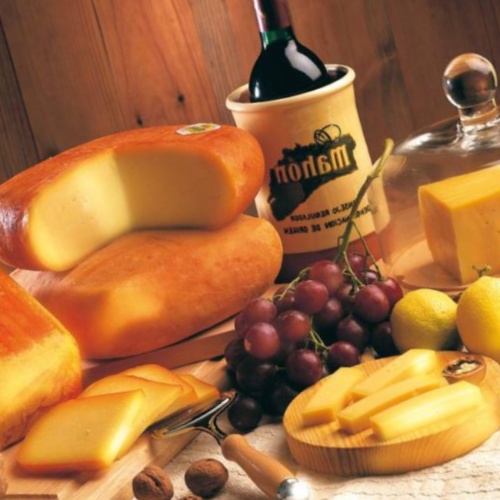 Ricette tipiche della tradizione di Minorca: i Flaons al formaggio